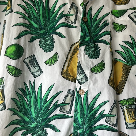 Men’s short sleeve button down with tequila lime shot glasses - Picture 2 of 5